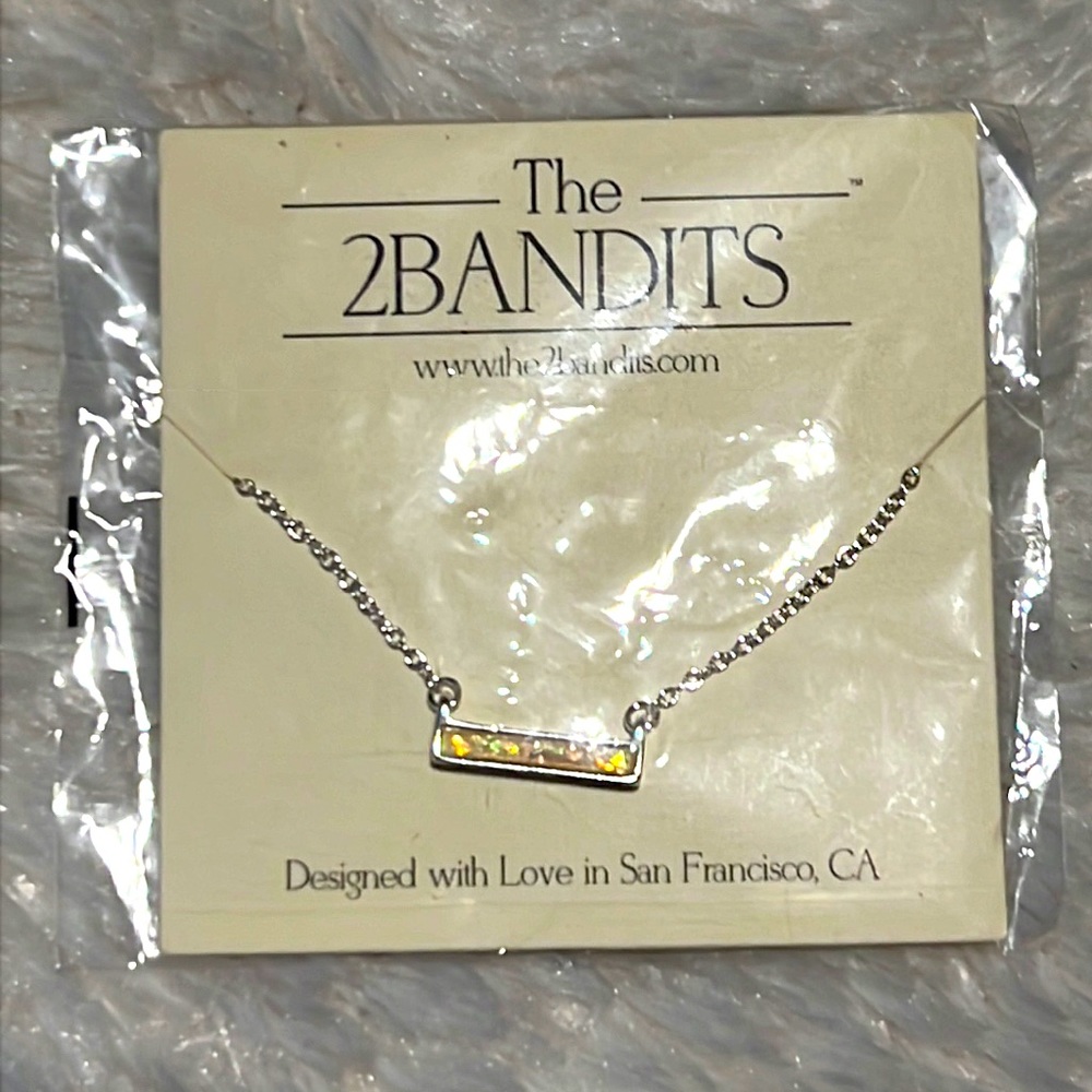 The 2 Bandits necklace